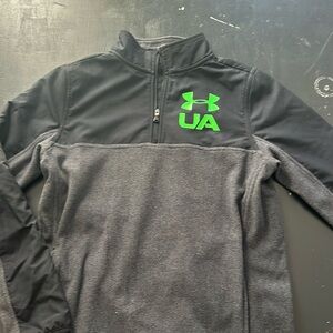 Underarmour Boys Pullover quarter zip